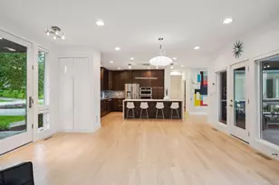 209 Westwood Dr N, Golden Valley, MN 55422 - Photo 9