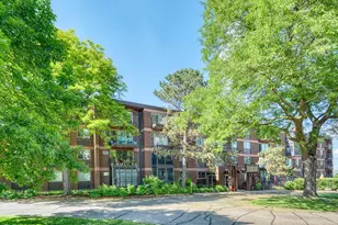 334 Cherokee Ave, Saint Paul, MN 55107 - Photo 1