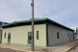 300 Pine St, Nicollet, MN 56074 - Photo 1