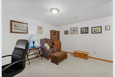 2929 Hemingway Drive, Chaska, MN 55318 - Photo 35