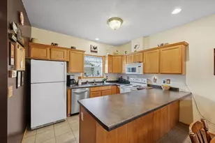 2929 Hemingway Dr, Chaska, MN 55318 - Photo 9