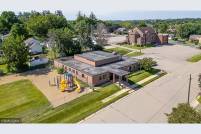 555 East Avenue, Zumbrota, MN 55992 - Photo 5