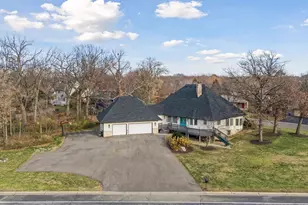 4335 Kirkwood Ln N, Plymouth, MN 55442 - Photo 5