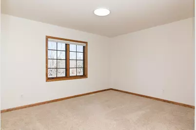 10127 Trotters Path, Eden Prairie, MN 55347 - Photo 25