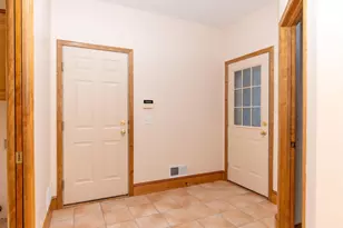 10127 Trotters Path, Eden Prairie, MN 55347 - Photo 19