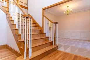 10127 Trotters Path, Eden Prairie, MN 55347 - Photo 3