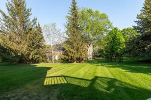 10127 Trotters Path, Eden Prairie, MN 55347 - Photo 45