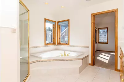 10127 Trotters Path, Eden Prairie, MN 55347 - Photo 29