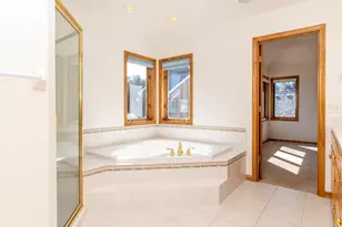 10127 Trotters Path, Eden Prairie, MN 55347 - Photo 29