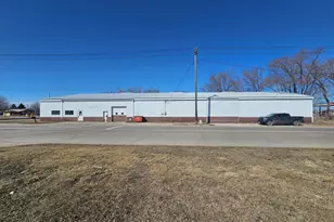 701 2nd St NE, Pipestone, MN 56164 - Photo 1