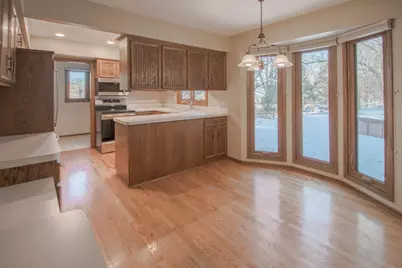 11545 39th Avenue N, Plymouth, MN 55441 - Photo 5