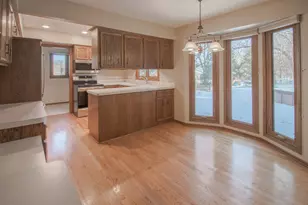 11545 39th Ave N, Plymouth, MN 55441 - Photo 5