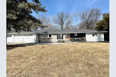 503 6th Street NE, Roseau, MN 56751 - Photo 1