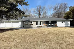 503 6th St NE, Roseau, MN 56751 - Photo 1