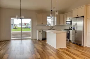 260 Spring St, Osceola, WI 54020 - Photo 5