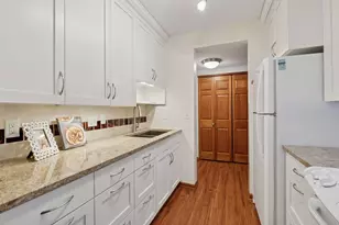 1920 S 1st St, Minneapolis, MN 55454 - Photo 11