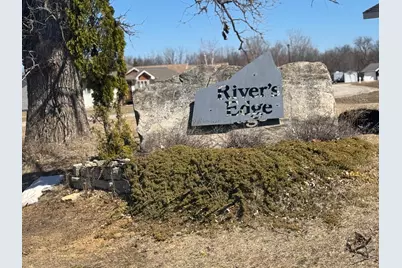 108 Miller Court, Le Roy, MN 55951 - Photo 1