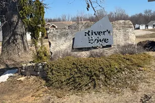 108 Miller Ct, Le Roy, MN 55951 - Photo 1