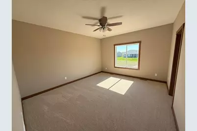 1306 18th Street NE, Austin, MN 55912 - Photo 11