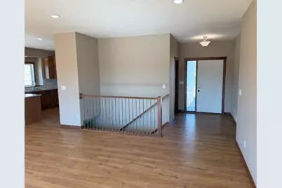 1306 18th Street NE, Austin, MN 55912 - Photo 3