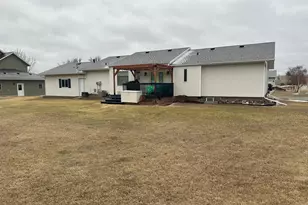 306 7th St SW, Roseau, MN 56751 - Photo 5