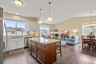 10883 Retreat Ln, Woodbury, MN 55129 - Photo 1