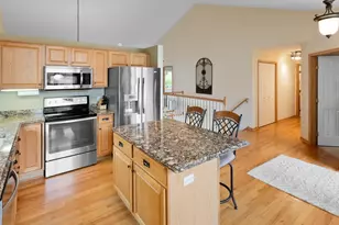 6708 Chadwick Dr, Savage, MN 55378 - Photo 5