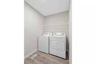 10027 Newport Path, Woodbury, MN 55129 - Photo 19