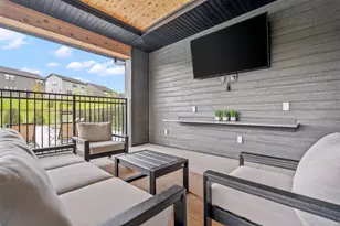 6997 Angela Trl, Inver Grove Heights, MN 55077 - Photo 9