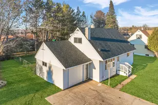 201 Arlington Rd, Hoyt Lakes, MN 55750 - Photo 1