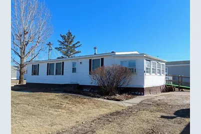 101 Brooks Avenue S #42, Thief River Falls, MN 56701 - Photo 1