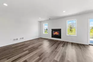 307 Sunset Ave, Mountain Lake, MN 56159 - Photo 5