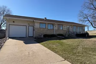 323 Badger Street N, Caledonia, MN 55921 - Photo 1