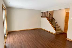 8573 Cardiff Ln, Eden Prairie, MN 55344 - Photo 9