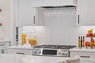 592 Harbor Ct, Shoreview, MN 55126 - Photo 9