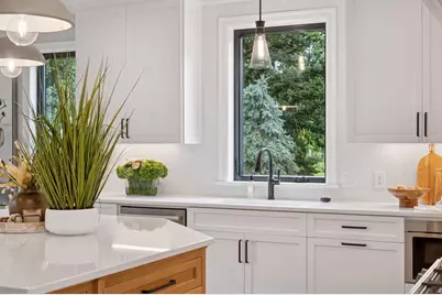 592 Harbor Court, Shoreview, MN 55126 - Photo 7