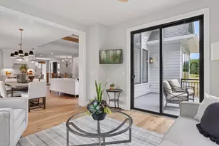 592 Harbor Ct, Shoreview, MN 55126 - Photo 23