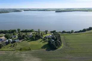 65672 275th St, Alden, MN 56009 - Photo 9