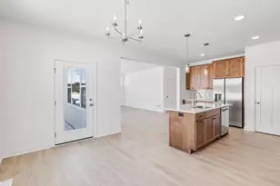 1517 Creekwood Dr, New Richmond, WI 54017 - Photo 11