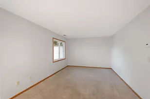 695 E Burnsville Pkwy, Burnsville, MN 55337 - Photo 27