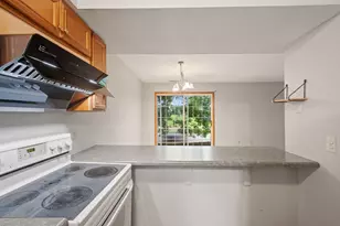 695 E Burnsville Pkwy, Burnsville, MN 55337 - Photo 23