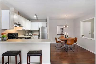 10211 Cedar Lake Road #109, Minnetonka, MN 55305 - Photo 9