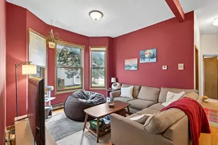 570 Laurel Ave, Saint Paul, MN 55102 - Photo 9