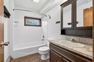 570 Laurel Ave, Saint Paul, MN 55102 - Photo 27