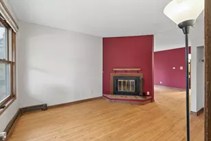 570 Laurel Ave, Saint Paul, MN 55102 - Photo 17