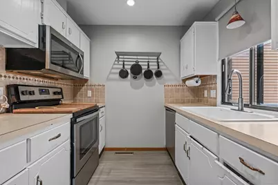 104 South Drive #B, Circle Pines, MN 55014 - Photo 5