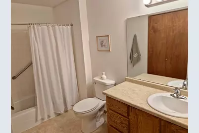 32 11th Avenue S #305, Hopkins, MN 55343 - Photo 15