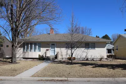 416 Maple Avenue S, Thief River Falls, MN 56701 - Photo 1