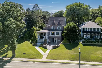 425 Lakeview Boulevard, Albert Lea, MN 56007 - Photo 1