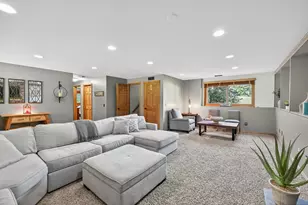 10243 Englewood Dr, Eden Prairie, MN 55347 - Photo 21